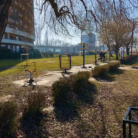 Club218 Varga Wellnessapartman 시오포크