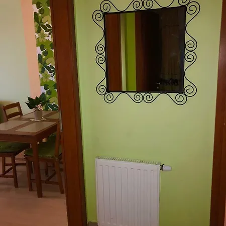 아파트 Club218 Varga Wellnessapartman