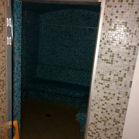 Club218 Varga Wellnessapartman 시오포크