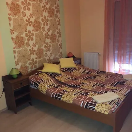 Club218 Varga Wellnessapartman *