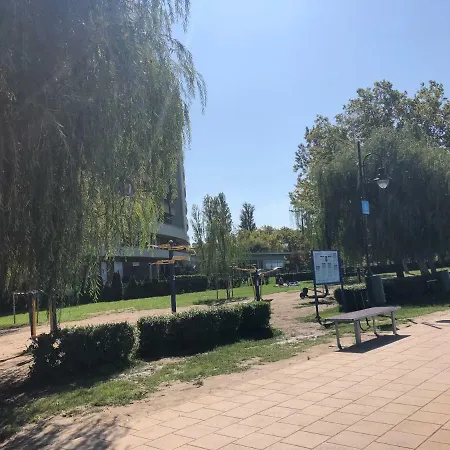 아파트 Club218 Varga Wellnessapartman *